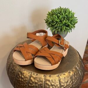 The Children's Place Tan Kids Sandals